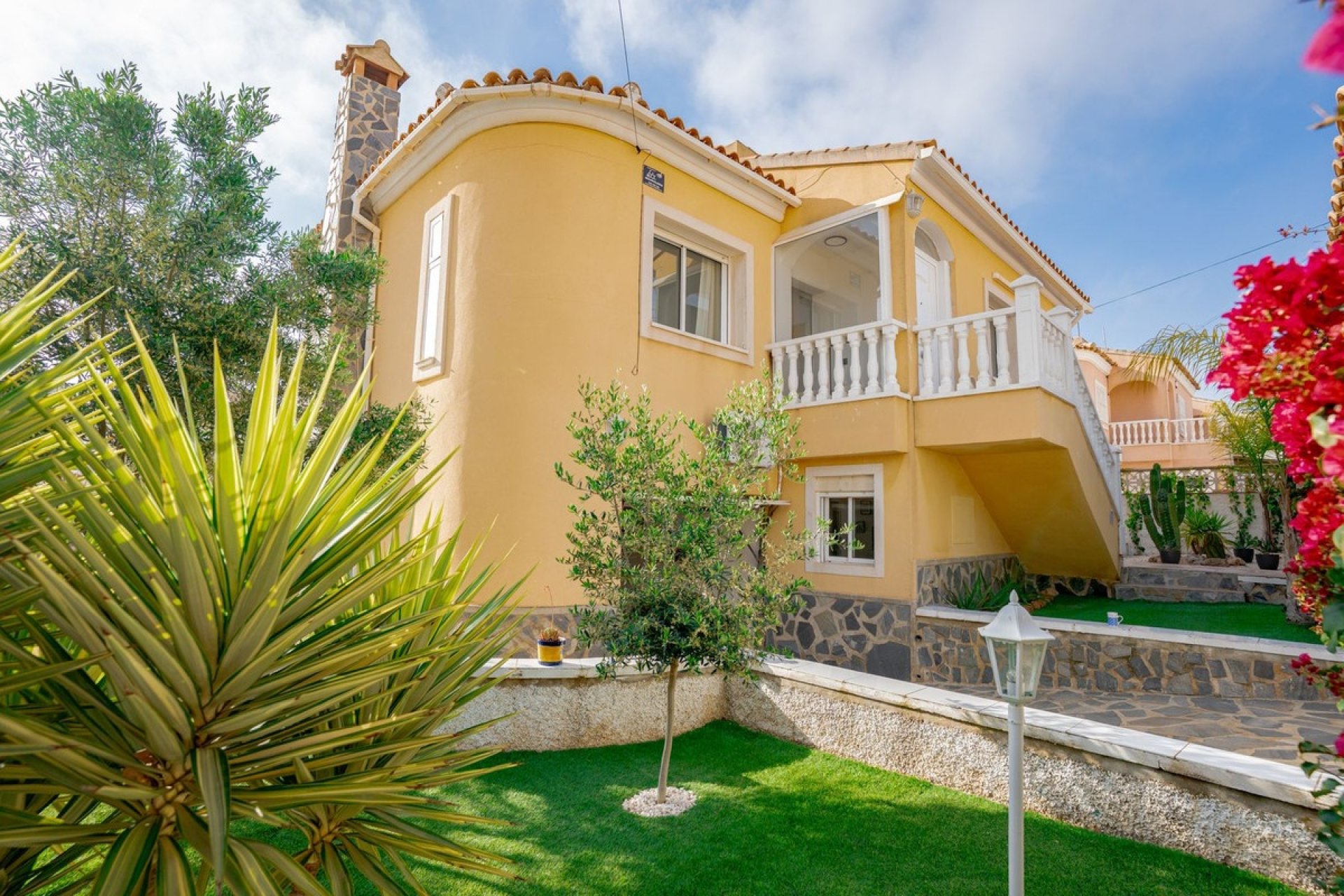 Wiederverkauf - Villa - Orihuela - Villamartin