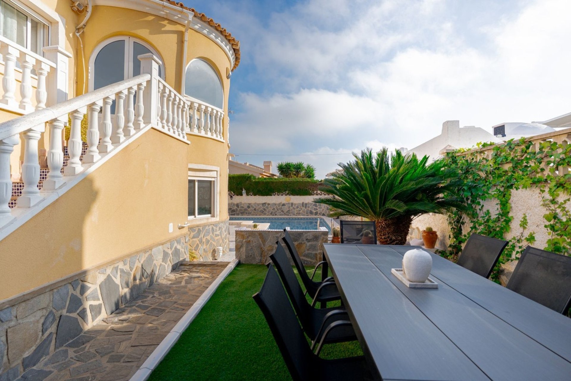 Wiederverkauf - Villa - Orihuela - Villamartin