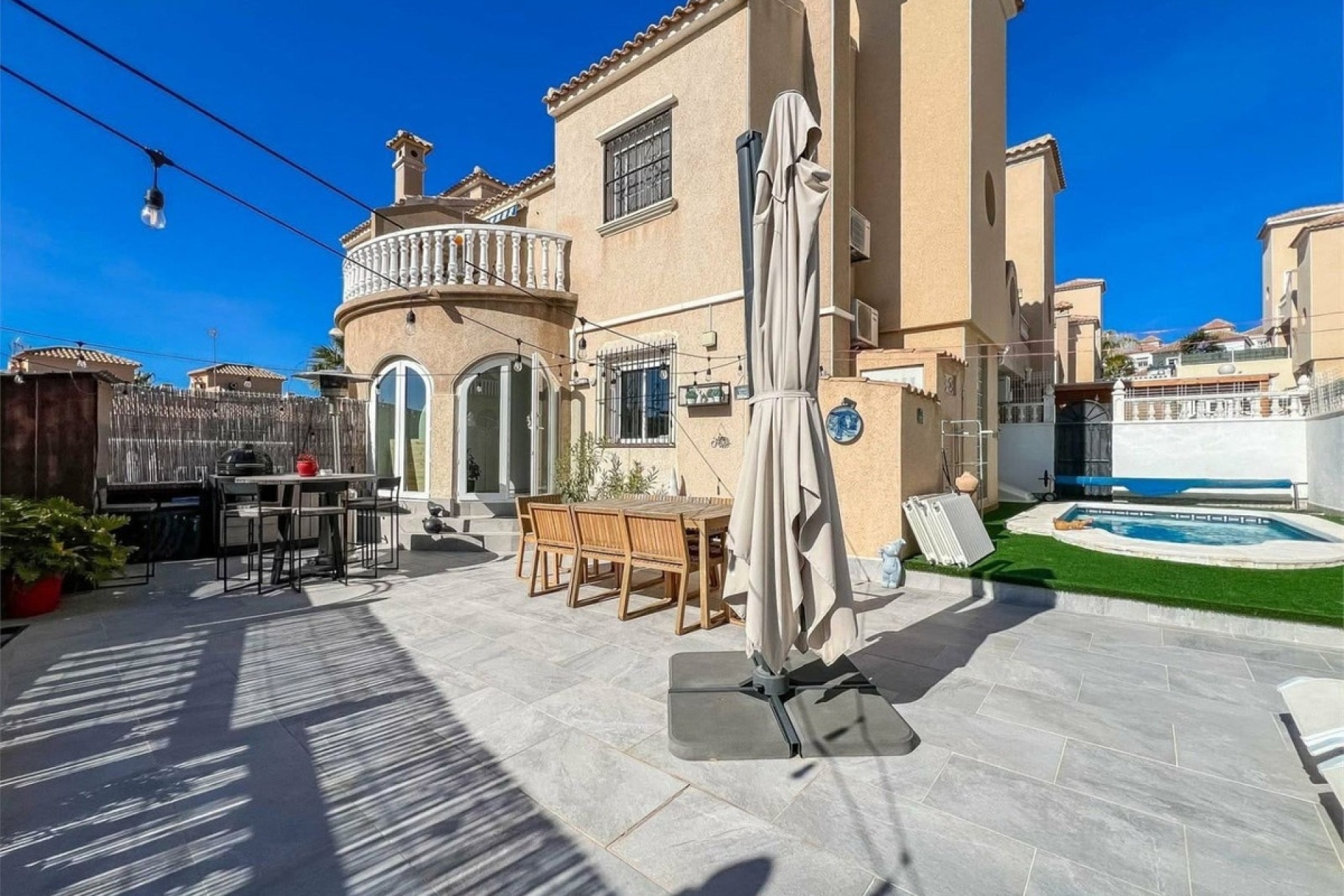 Wiederverkauf - Villa - Orihuela - Villamartin