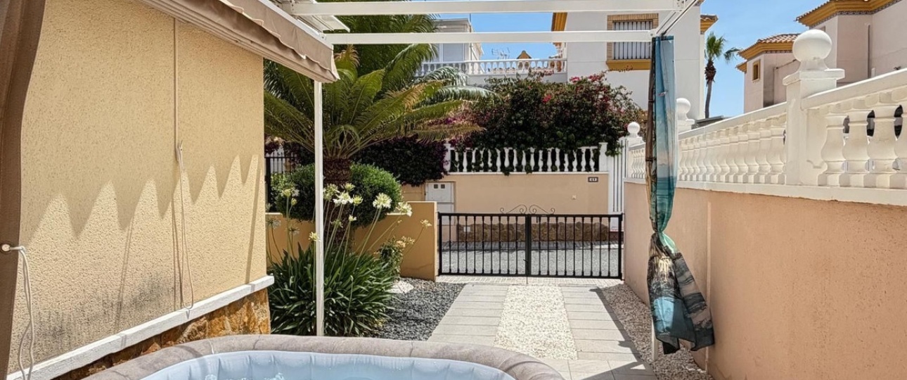Wiederverkauf - Villa - Orihuela - Villamartin