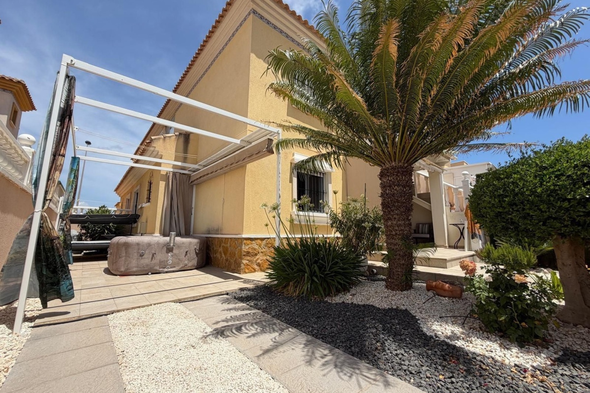 Wiederverkauf - Villa - Orihuela - Villamartin
