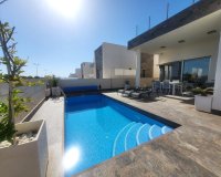 Wiederverkauf - Villa - Orihuela - Villamartin
