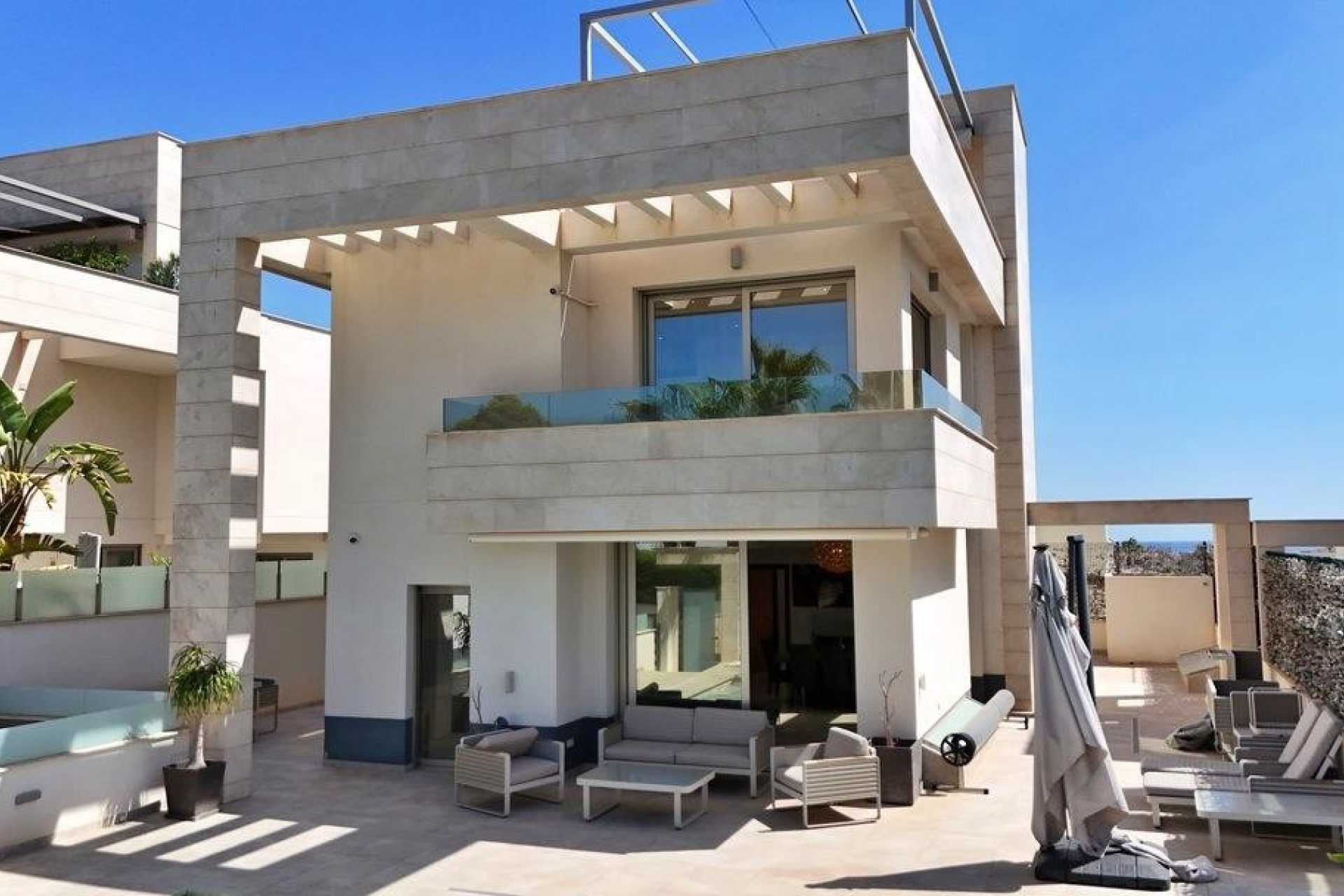 Wiederverkauf - Villa - Orihuela - Villamartin