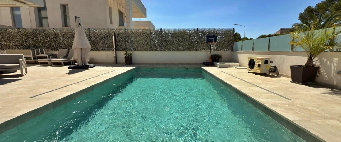 Wiederverkauf - Villa - Orihuela - Villamartin