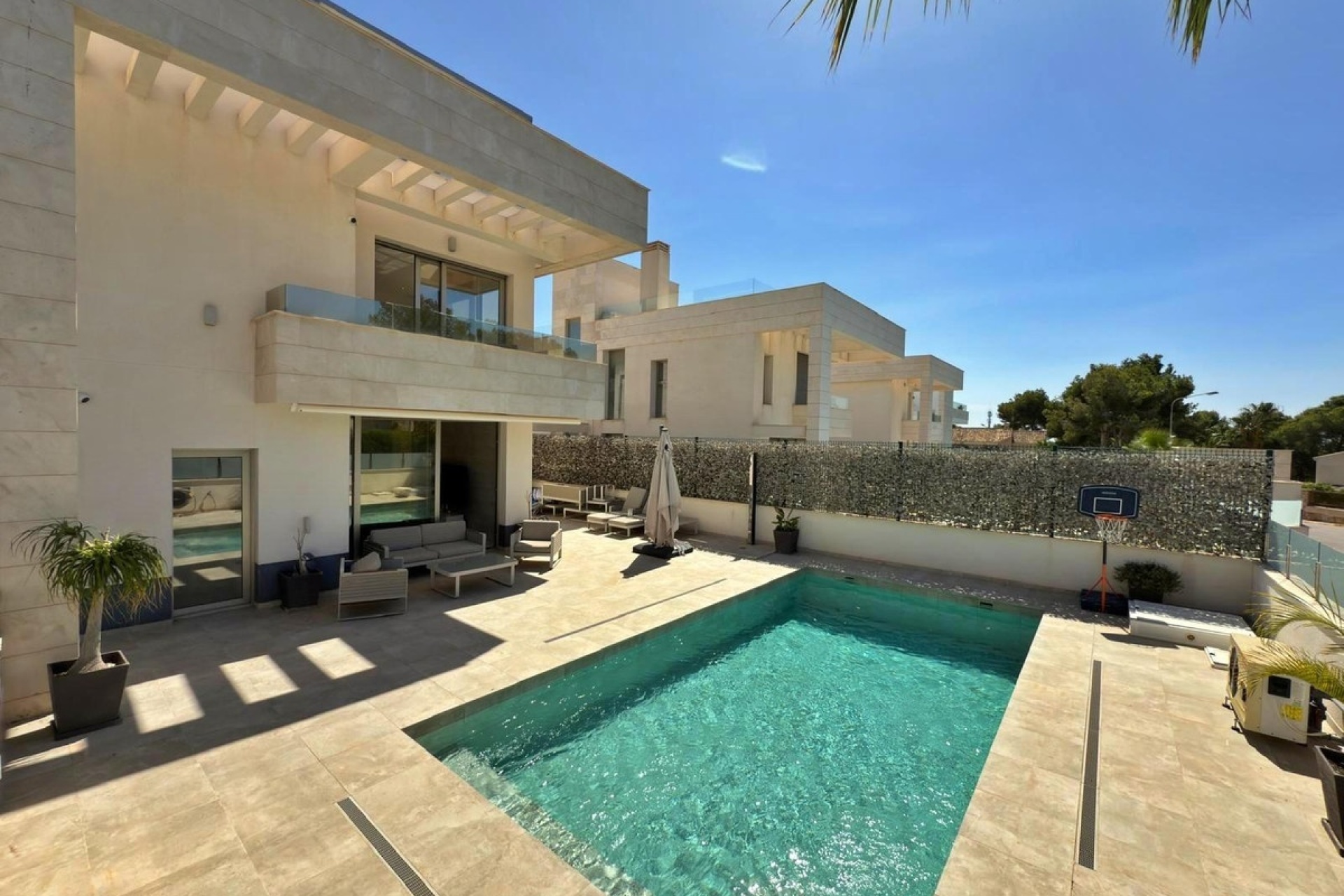 Wiederverkauf - Villa - Orihuela - Villamartin