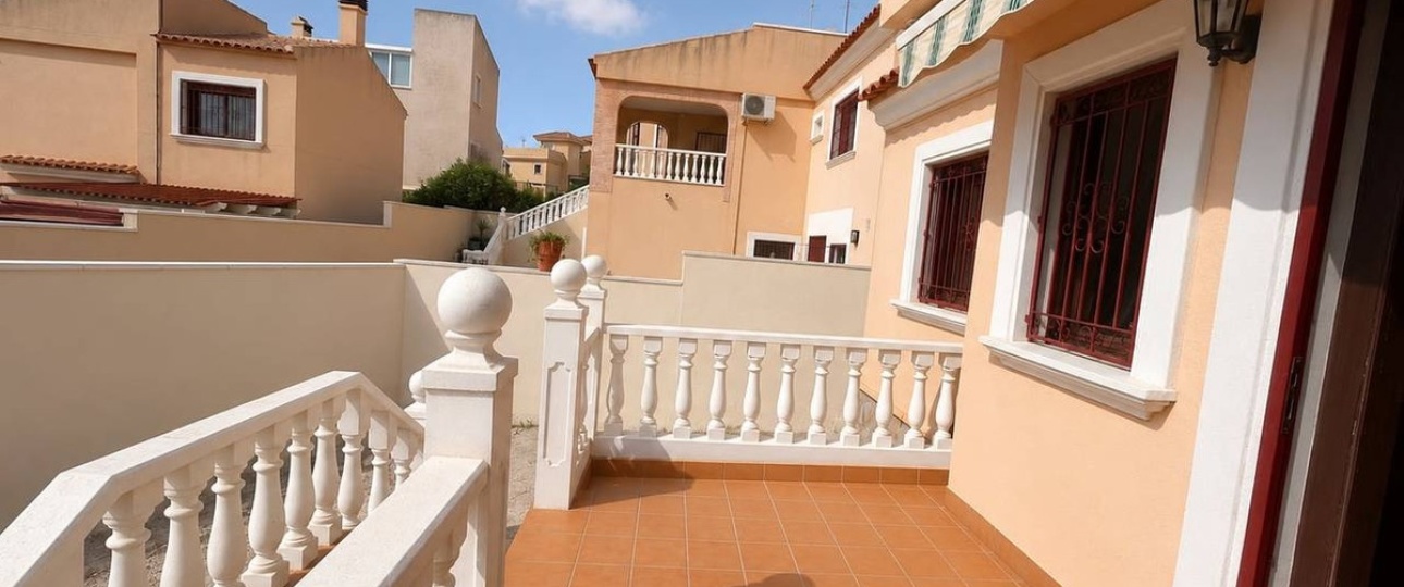 Wiederverkauf - Villa - Orihuela - Villamartin