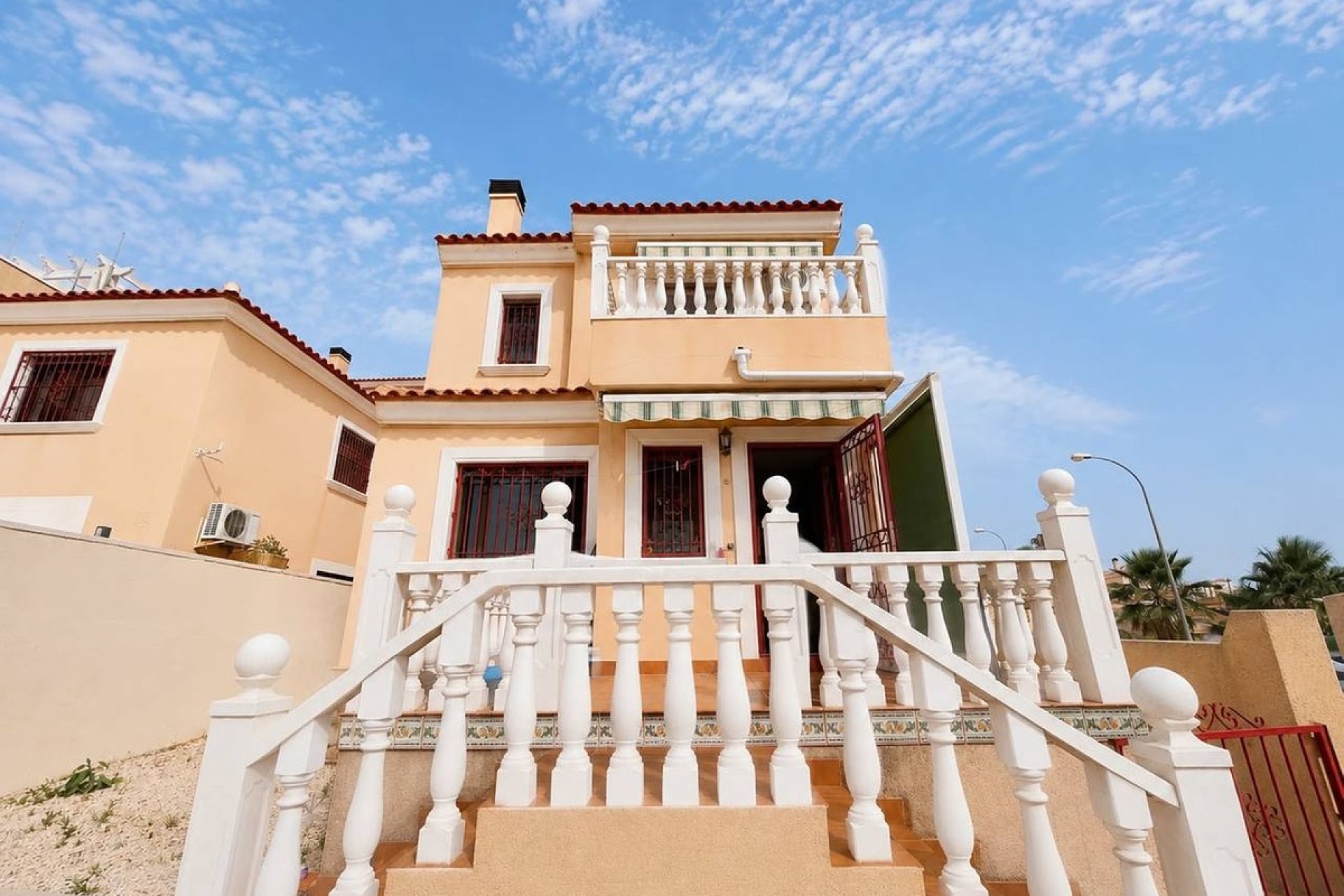 Wiederverkauf - Villa - Orihuela - Villamartin