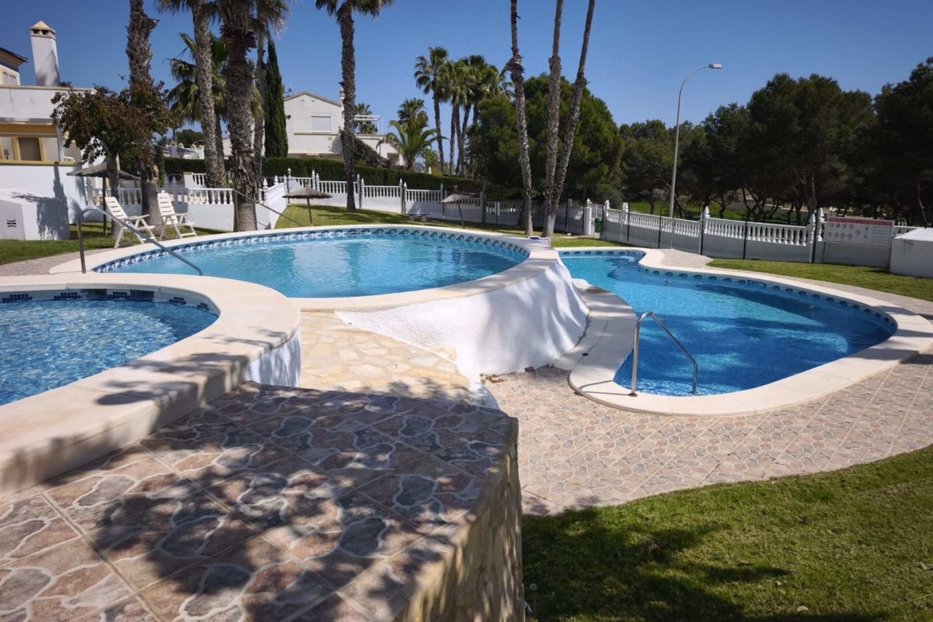 Wiederverkauf - Villa - Orihuela - Villamartin