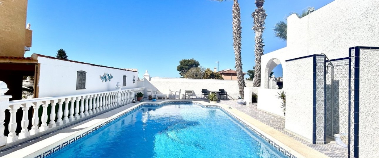 Wiederverkauf - Villa - Orihuela - Villamartin