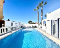 Wiederverkauf - Villa - Orihuela - Villamartin