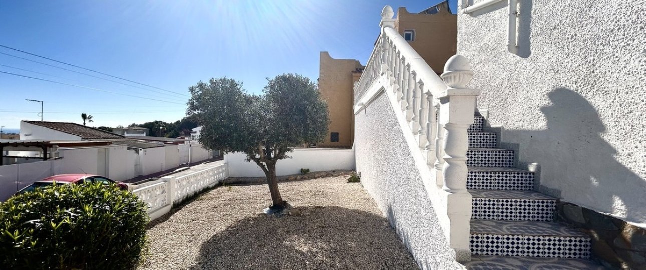 Wiederverkauf - Villa - Orihuela - Villamartin