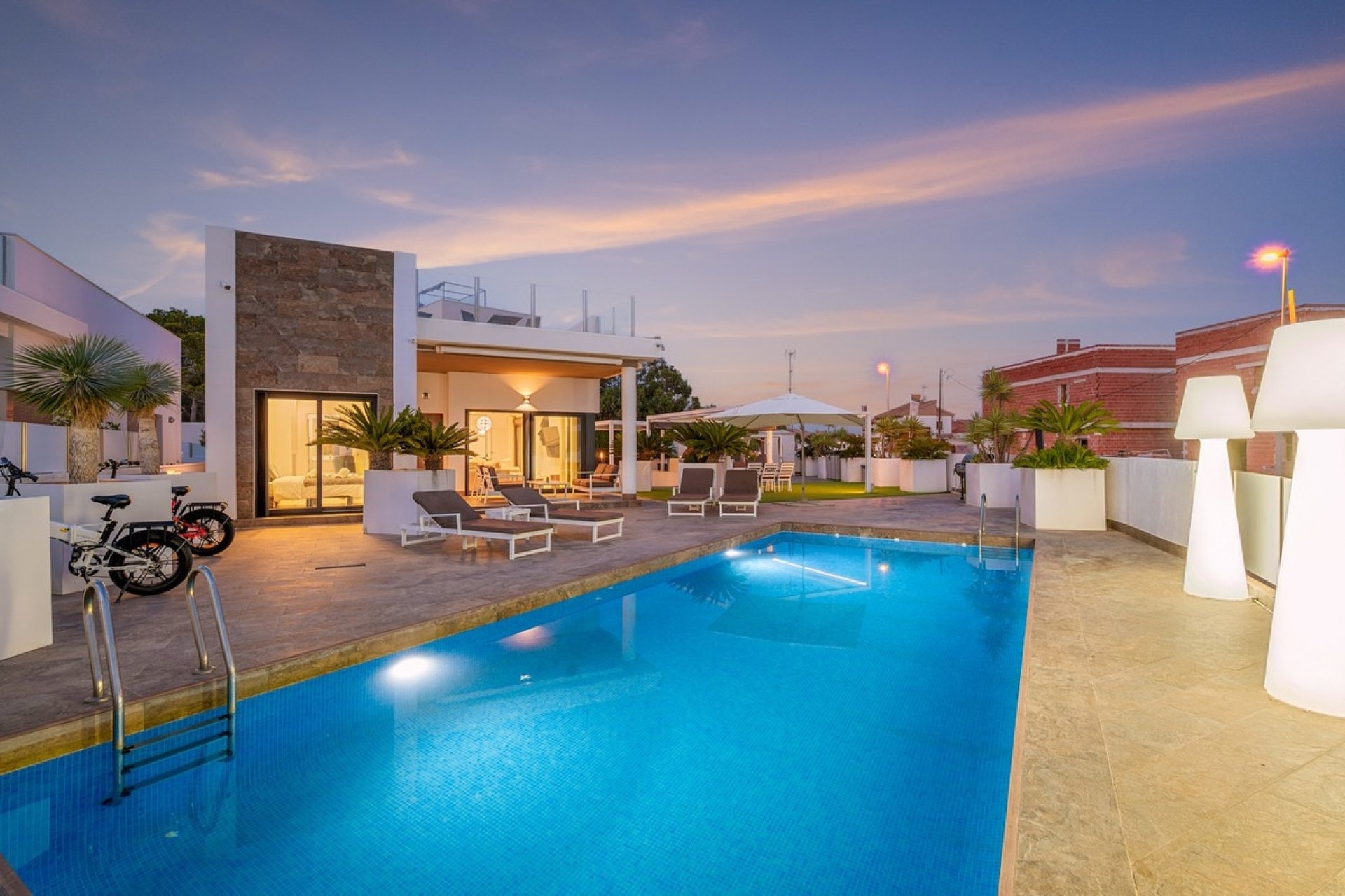 Wiederverkauf - Villa - Orihuela - Villamartin