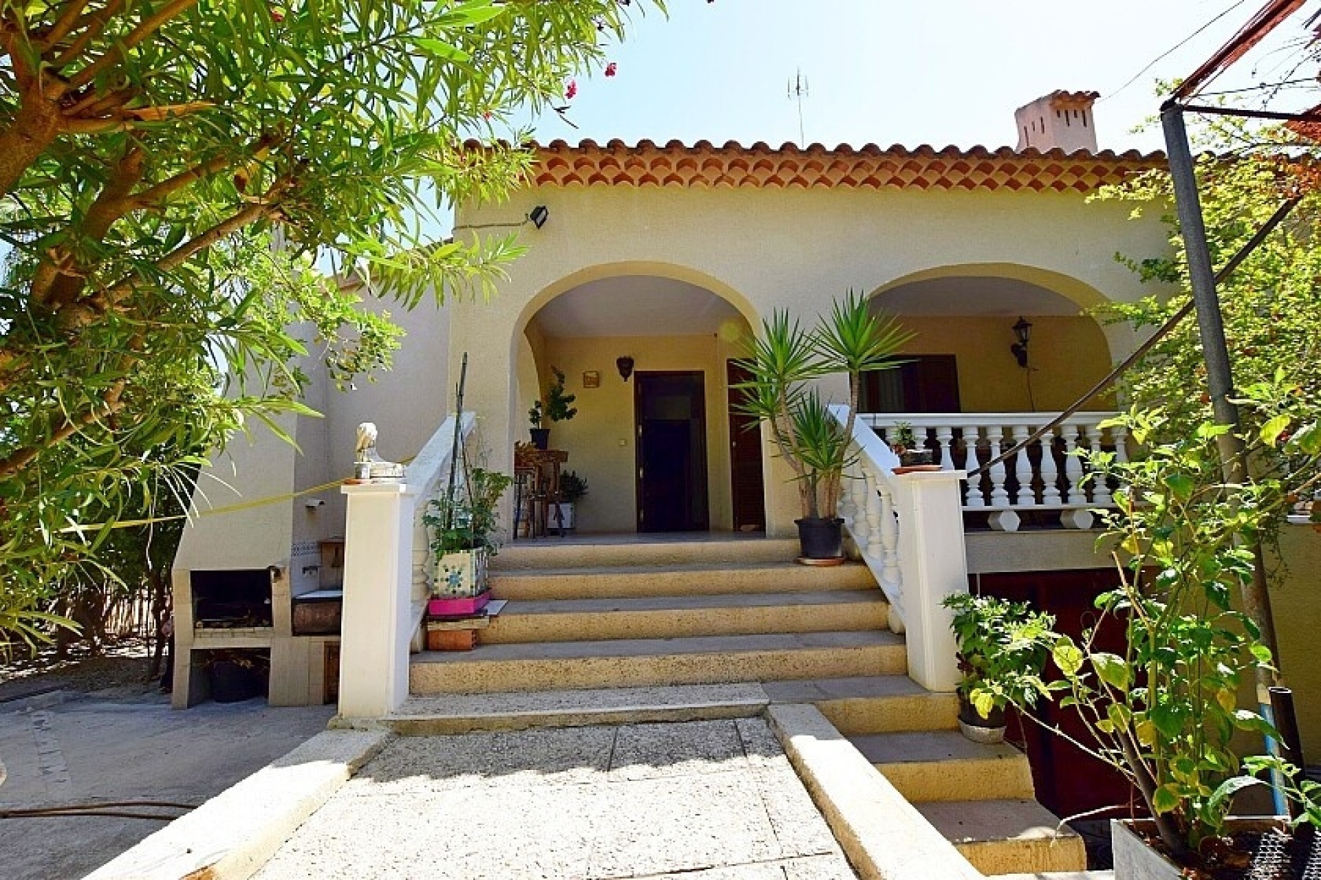 Wiederverkauf - Villa - Orihuela - Villamartin