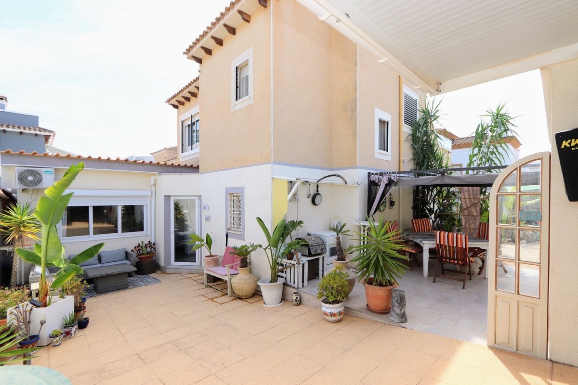 Wiederverkauf - Villa - Orihuela - Villamartin