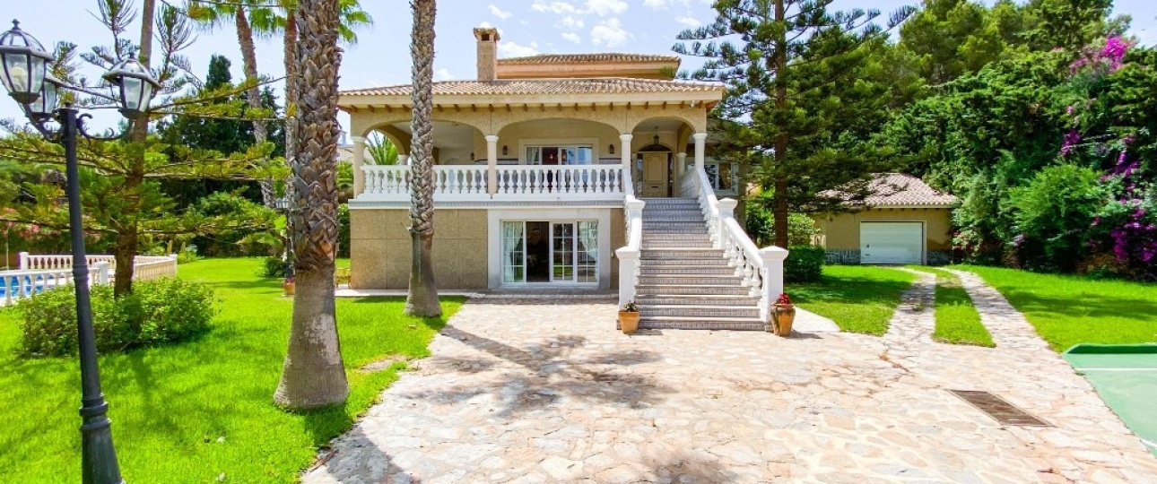 Wiederverkauf - Villa - Orihuela - Villamartin