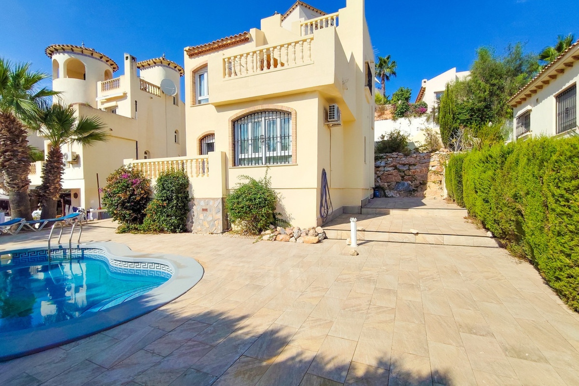 Wiederverkauf - Villa - Orihuela - Villamartin