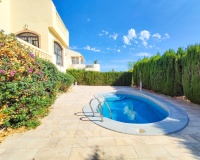 Wiederverkauf - Villa - Orihuela - Villamartin