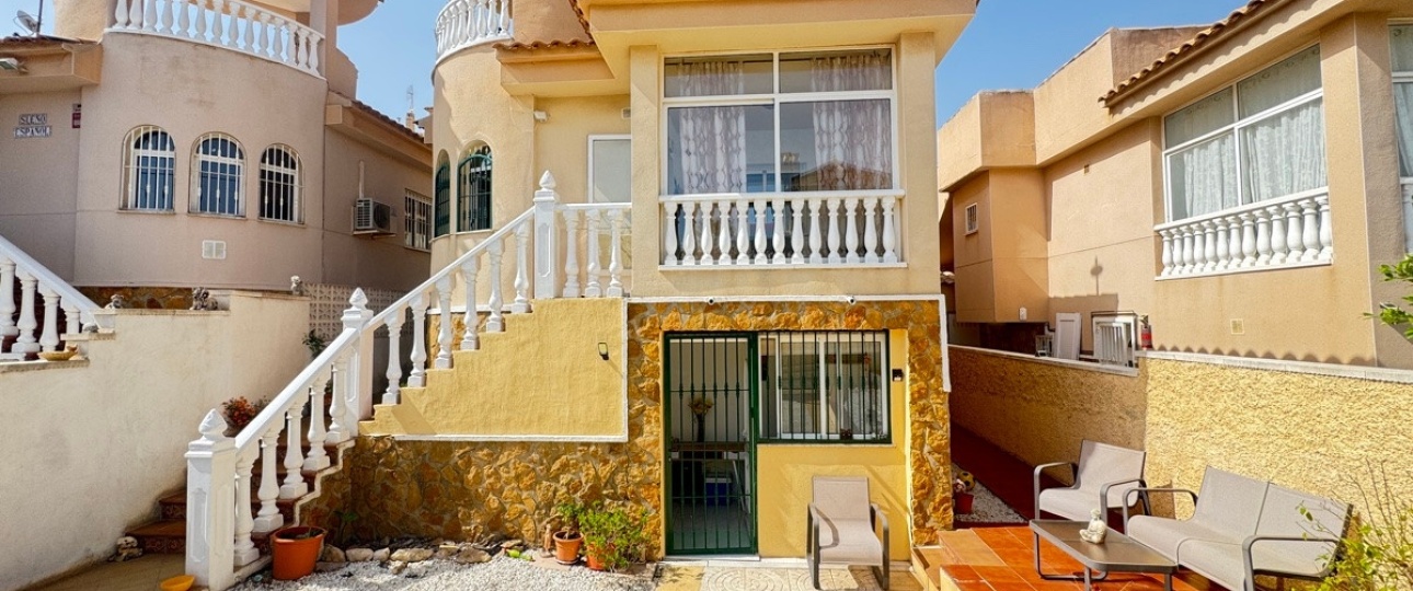 Wiederverkauf - Villa - Orihuela - Villamartin