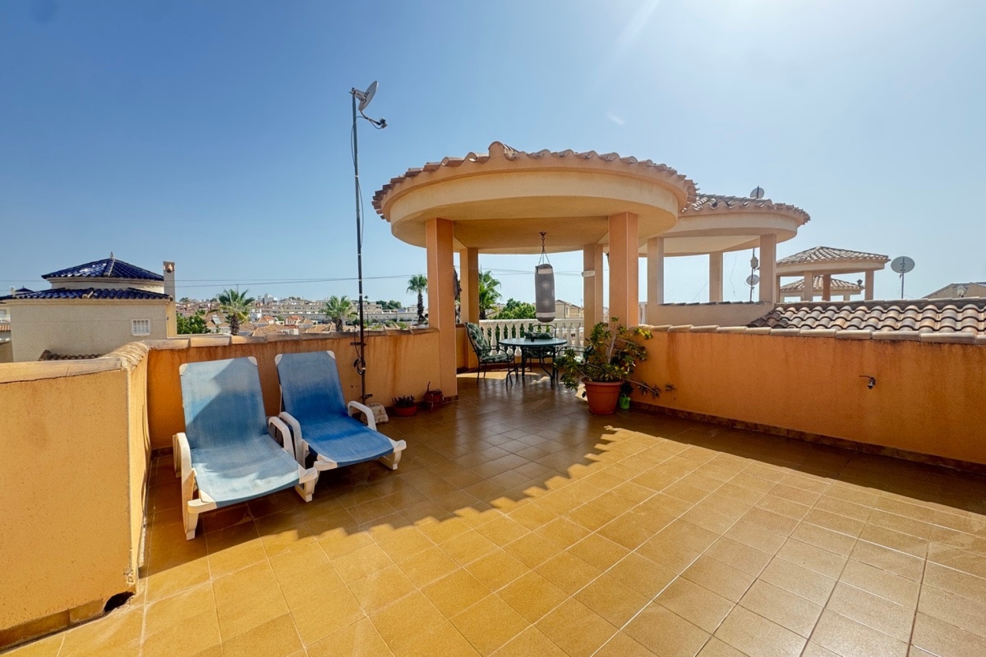 Wiederverkauf - Villa - Orihuela - Villamartin