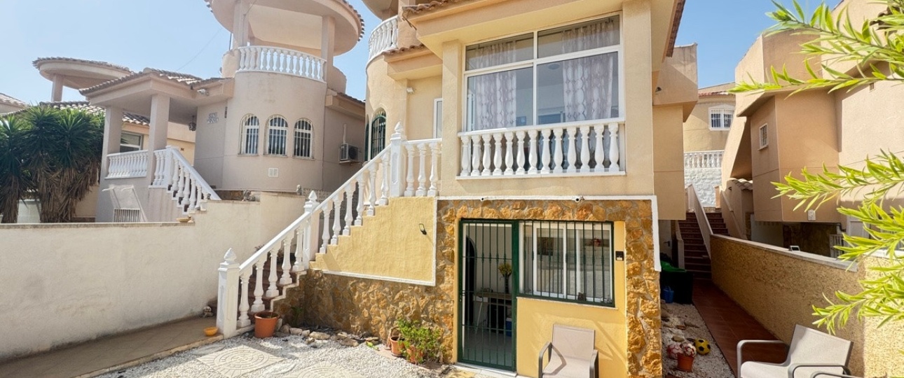Wiederverkauf - Villa - Orihuela - Villamartin