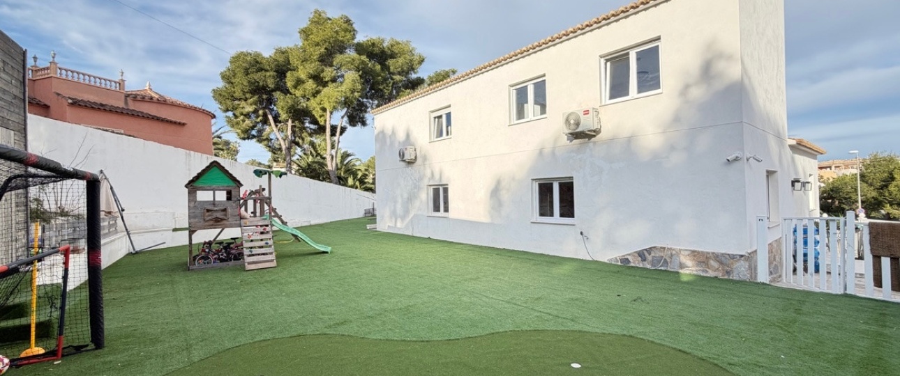 Wiederverkauf - Villa - Orihuela - Villamartin