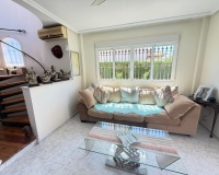 Wiederverkauf - Villa - Orihuela - Villamartin