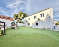 Wiederverkauf - Villa - Orihuela - Villamartin