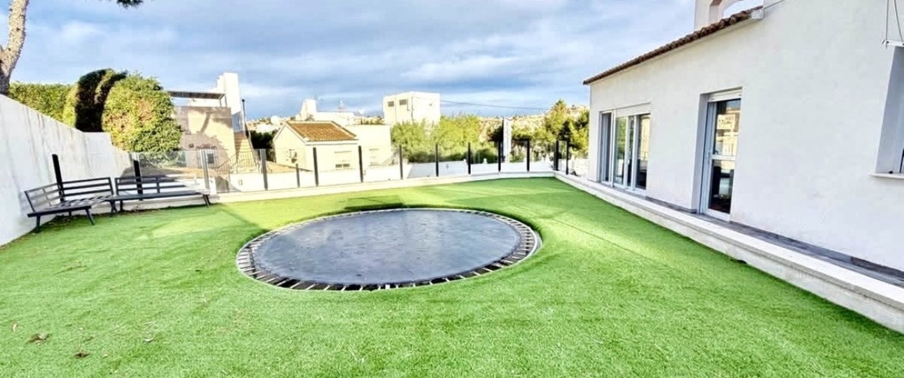 Wiederverkauf - Villa - Orihuela - Villamartin