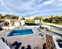 Wiederverkauf - Villa - Orihuela - Villamartin