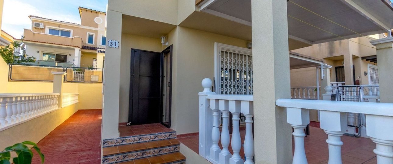 Wiederverkauf - Villa - Orihuela - Villamartin