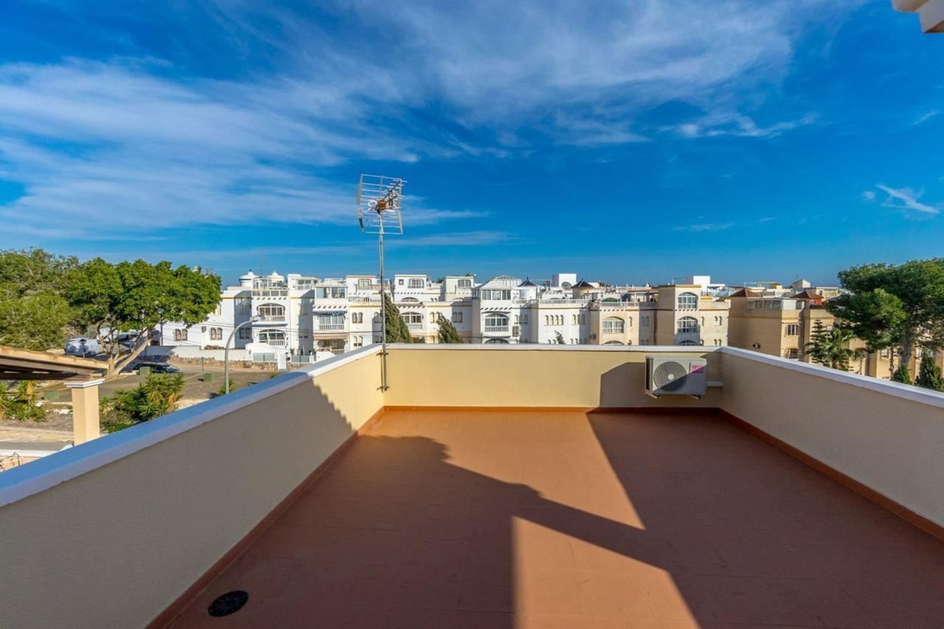Wiederverkauf - Villa - Orihuela - Villamartin