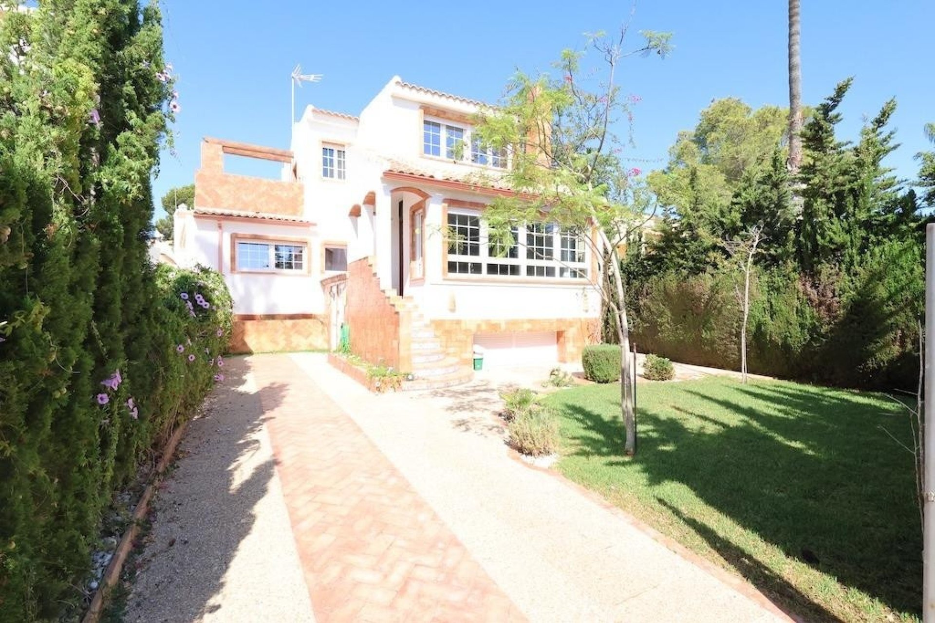 Wiederverkauf - Villa - Orihuela - Villamartin