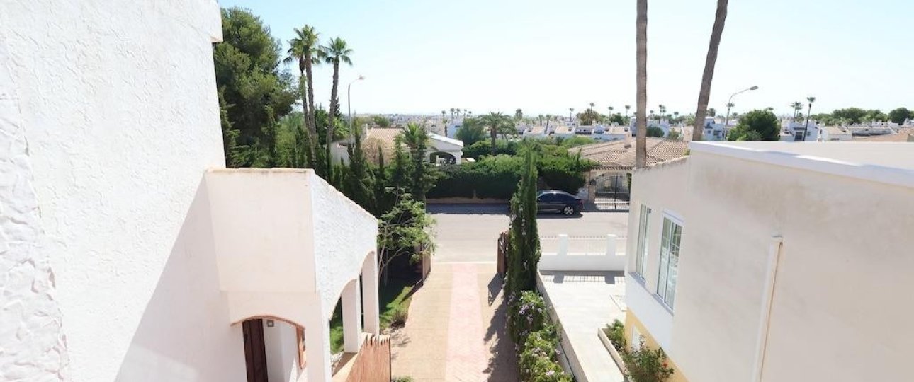 Wiederverkauf - Villa - Orihuela - Villamartin